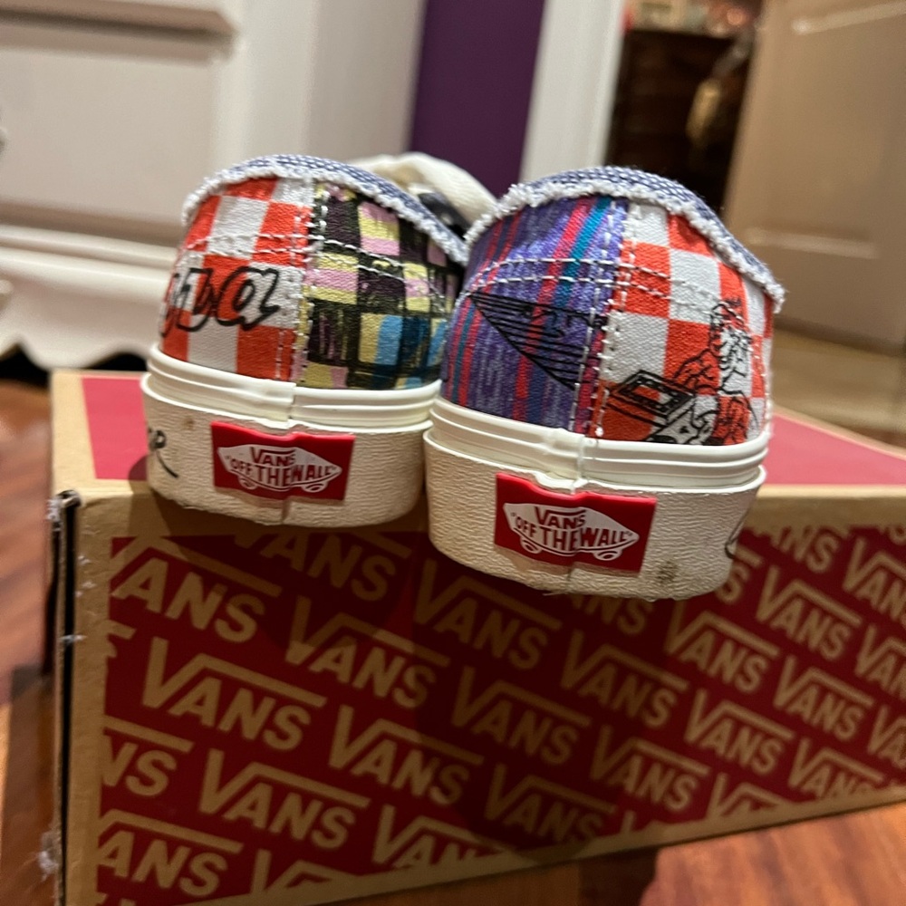 Limited edition Netflix Stranger things vans - Picture 2 of 6